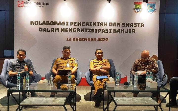 Publik ekspose Pemkot Tangsel, Pemkab Tangerang dengan Sinar Mas Land membahas antispasi banjir. (RIZ)