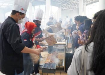 Rayakan HUT Ke -16 Indonesian Chef Association, UMN Bikin 1.600 Tusuk Sate