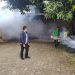 Cegah DBD, Indah Kiat Tangerang Fogging Rumah Warga