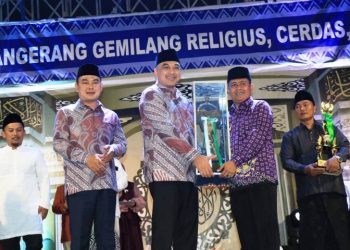 Bupati Zaki Tutup MTQ ke-53, Kecamatan Kosambi Angkat Tropi