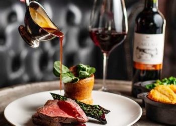 Perayaan Hari Valentine, Hotel Aryaduta Lippo Village Tawarkan Promo Be My Valentine