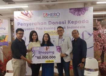 Hero Supermarket Salurkan Bantuan untuk Penyintas Kanker Anak untuk Keluarga Prasejahtera