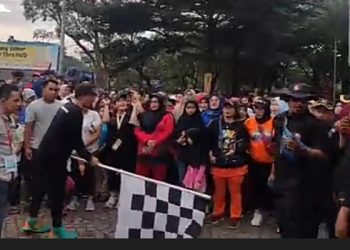 Jalan Sehat Hingga Bazaar UMKM, Warga Kelurahan Jatake Ramaikan Kegiatan HUT Kota Tangerang 