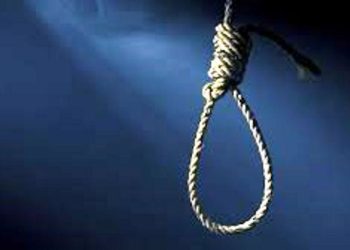 Wanita Paruh Baya Tewas Diduga Gantung Diri