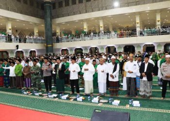 Hadiri Istighosah Qubro dan Tabligh Akbar Satu Abad NU, Sekda: Momentum Memperkuat Ketahanan Umat