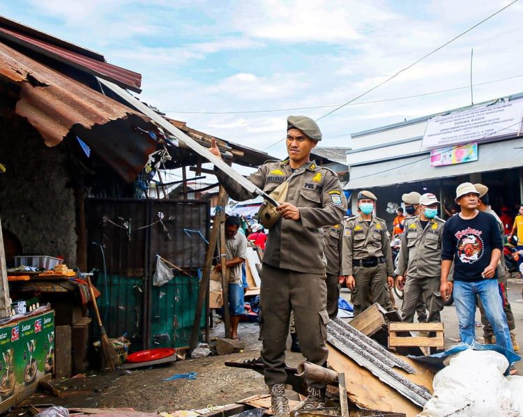 Penertiban PKL di Pasar Ciputat. (RAY