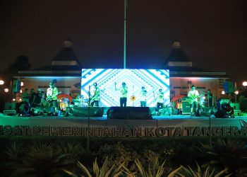 Hujan Deras, Penampilan Tipe-X di Lapangan Puspemkot Tangerang Distop