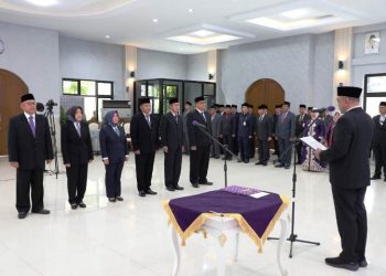 Lantik Enam Pejabat Eselon II, Bupati Zaki Minta Fokus Penuntasan Target RPJMD