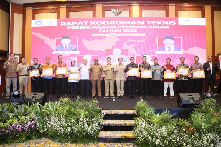 Penghargaan Asosiasi Dinas Komunikasi dan Informatika Provinsi Seluruh Indonesia (Askompsi) Digital Leadership Government Awards 2022. (IST)