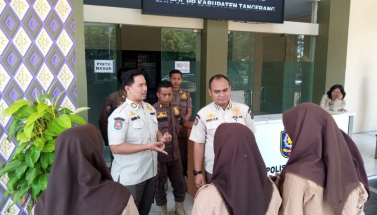 Pelajar bolos diamankan Satpol PP Kabupaten Tangerang. (RIK)
