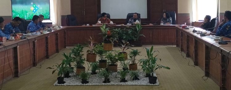 Rapat dengan pendapat Komisi II DPRD dengan Dinas Pendidikan Kabupaten Tangerang. (RIK)