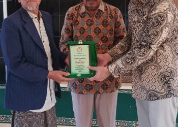 Dosen Fakultas Ekonomi dan Bisnis Unpam Edukasi Manajemen Resiko Pondok Pesantren