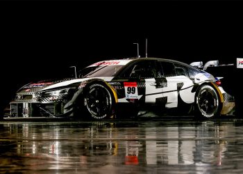 Persiapan Balap Super GT, Mobil Honda Civic Type R-GT Diujicoba
