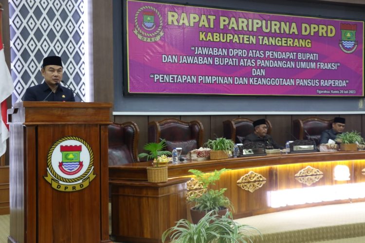 Rapat paripurna dua raperda DPRD Kabupaten Tangerangg. (RIK)