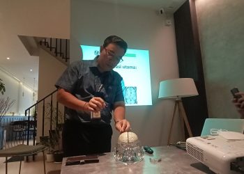 Begini Proses Pemasangan Elektroda DBS pada Pasien Parkinson