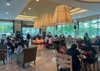 Klaster Basanta Suvarna Sutera Bagi-bagi Hadiah dan Open House