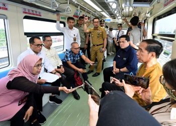 Kesan Para Awak Media Coba Moda Transportasi LRT