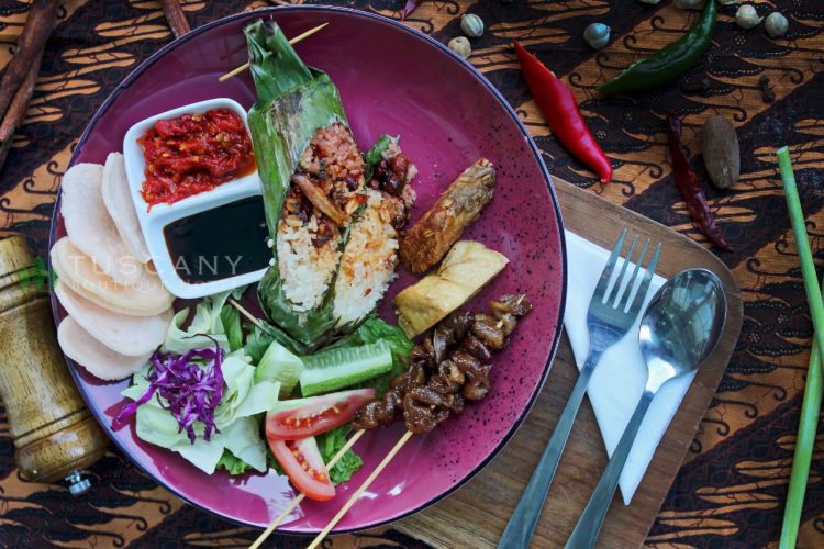 Nasi Bakar Merah Putih Tuscany Boutique Hotel. (IST)