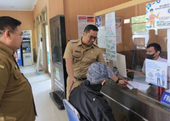 Walikota Arief Instruksikan Kecamatan dan Kelurahan Pro Aktif Verifikasi Data Bansos