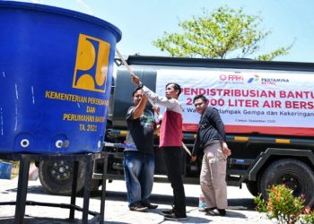 PPPA Daarul Qur’an Bareng Pertamina Retail Salurkan Air Bersih 