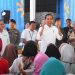 Presiden Jokowi Salurkan Bantuan Pangan kepada Masyarakat di Karawang