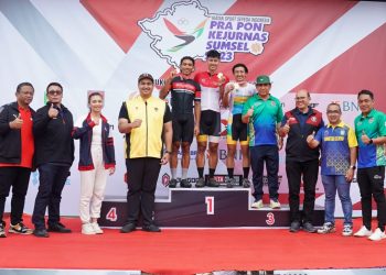 Menpora Dito Berikan Hadiah Pemenang Pra Pon Ke XXI dan Kejurnas Balap Sepeda Tahun 2023