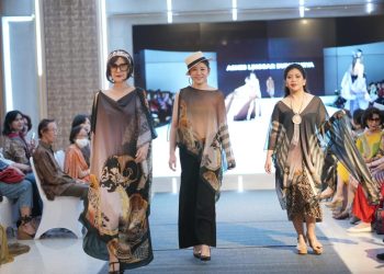 Agnes Budhisurya Tampilkan 30 Rancangan Busana di Hari Batik Nasional 