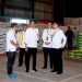 Presiden Jokowi Tinjau Persediaan Beras dan Serahkan Bantuan Pangan di Palembang