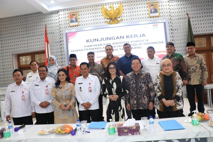 Kunjungan kerja Komisi IX DPR di Pemkab Tangerang. (RIK)