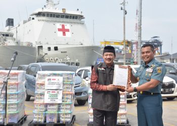 50 Ton Bantuan Kemanusiaan ke Palestina Diangkut dengan Kapal TNI AL