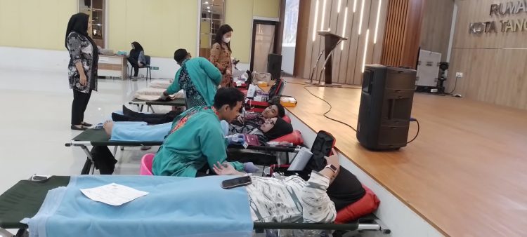 DOnor darah di RSU Kota Tangsel. (RAY)