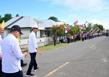 Tinjau Jalan Lingkar Talaud, Presiden: Perlancar Urusan Logistik dan Konektivitas