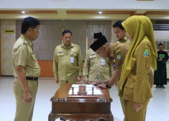 Lantik 32 Pengawas Sekolah, Sachrudin: Mutu Pendidikan Harus Meningkat