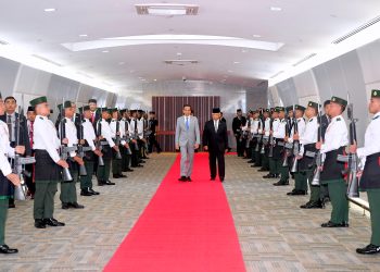 Dari Hanoi, Presiden Jokowi Tiba di Bandar Seri Begawan