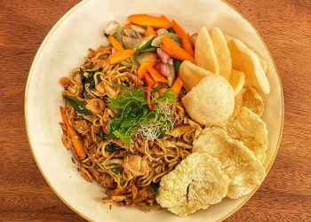 Makan Siang Tanpa Kuras Kantong di VIVERE Hotel, ARTOTEL Curated