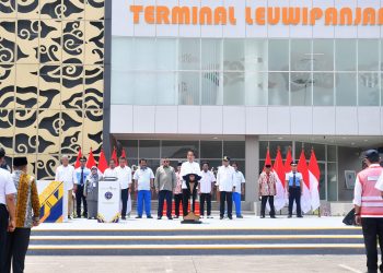Resmikan Dua Terminal di Jabar, Presiden Dorong Masyarakat Kembali Gunakan Transportasi Umum