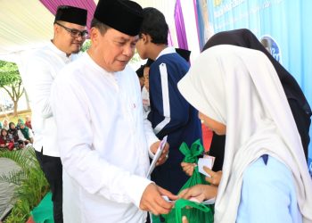 Momen Isra Miraj, Puluhan Anak Yatim Sumringah Dapat Santunan