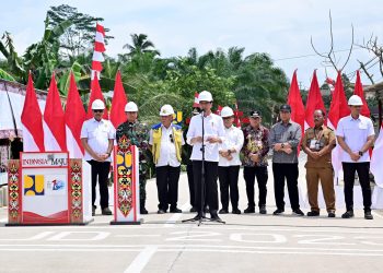 Presiden Jokowi Resmikan Pelaksanaan Inpres Jalan Daerah di Kalimantan Timur