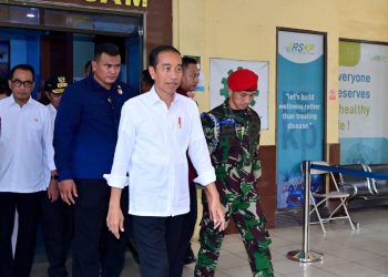 Presiden Jokowi Tinjau Pelayanan dan Fasilitas Kesehatan di RSUD Sekadau