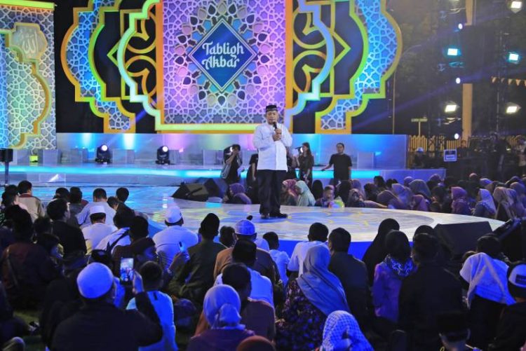 Pj Walikota Tangerang, Nurdin saat membuka tabligh akbar. (KEY)
