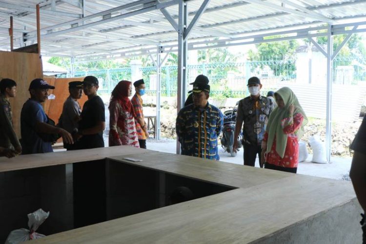 Pj Walikota Tangerang tinjau lokasi sementara pedagang Pasar Anyar. (KEY)