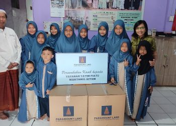 Berbagi Kasih di Bulan Ramadhan, Ribuan Kaum Dhuafa dan Yatim di Kawasan Paramount Land dan Petals Terima Paket Sembako