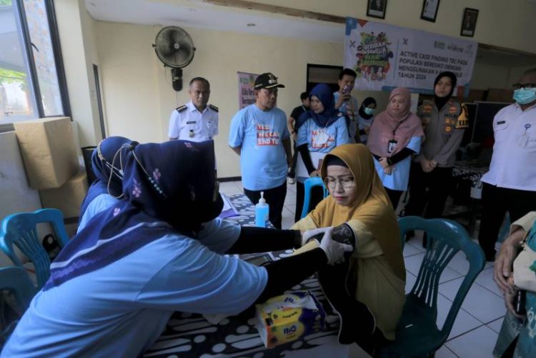 Pj Walikota Tangerang, Dr. Nurdin saat menghadiri Gerakan Atasi TBC di Kelurahan Kunciran Indah, Kecamatan Pinang. (KEY)