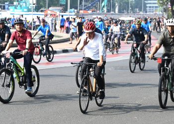 Bersepeda di Kawasan Sudirman-Thamrin, Presiden Jokowi Olahraga Bersama Masyarakat