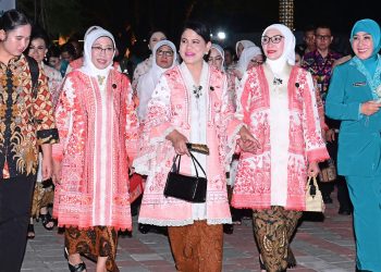 Ibu Iriana Hadiri Puncak Peringatan HKG PKK Ke-52 di Kota Surakarta