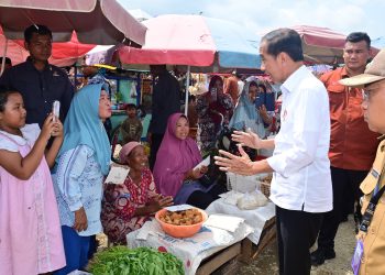 Tinjau Pasar Lawang Agung, Presiden Jokowi Pastikan Stabilitas Harga di Musi Rawas Utara