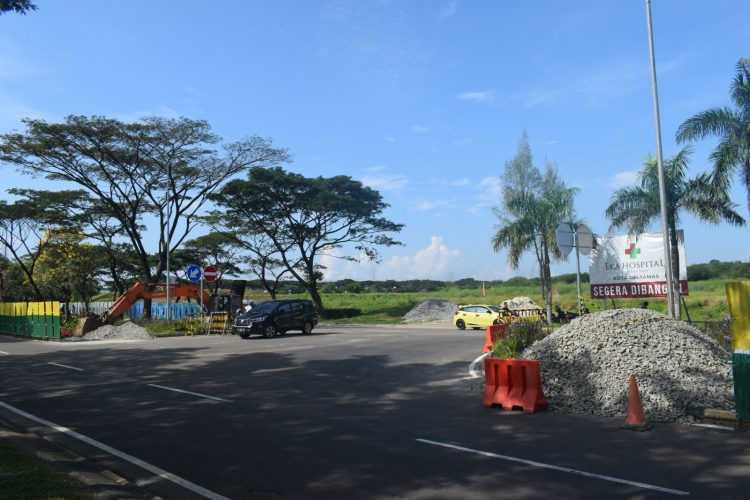 Aspal gunakan ampuran limbah plastik di Kota Deltamas.