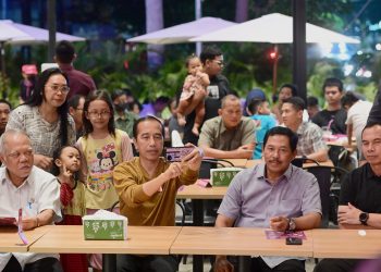 Minggu Malam di Semarang, Presiden Jokowi Nikmati Kuliner Mi Pedas