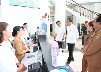 Presiden Jokowi Tinjau Kesiapan RSUD Tamiang Layang Terima Peralatan Medis Modern