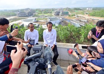 Hari Kedua di IKN, Presiden Ajak Media Tinjau Kawasan Istana Kepresidenan